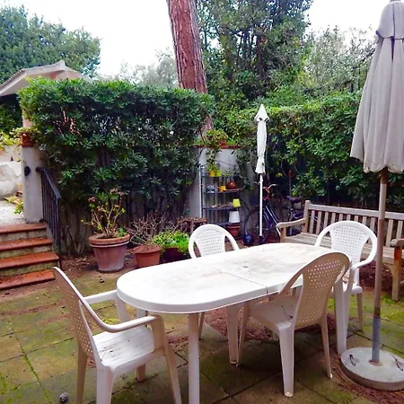 Paola Apartment *